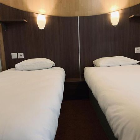 Kyriad Direct Rouen Sud - Val De Reuil Le Vaudreuil 외부 사진